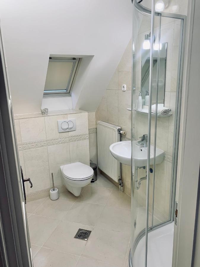 Strazsa Vendeghaz Apartment