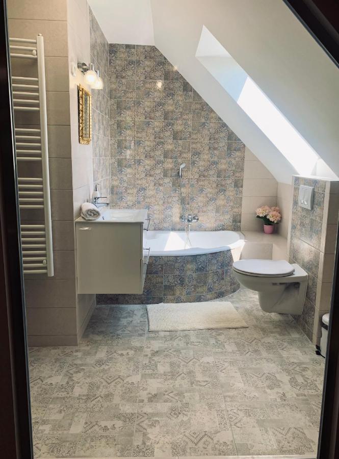 Strazsa Vendeghaz Apartment Szekszard